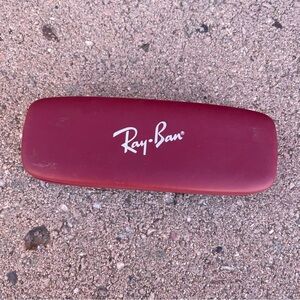 RAY BAN Gatto Deep Red Eye Glasses Sunglasses Case